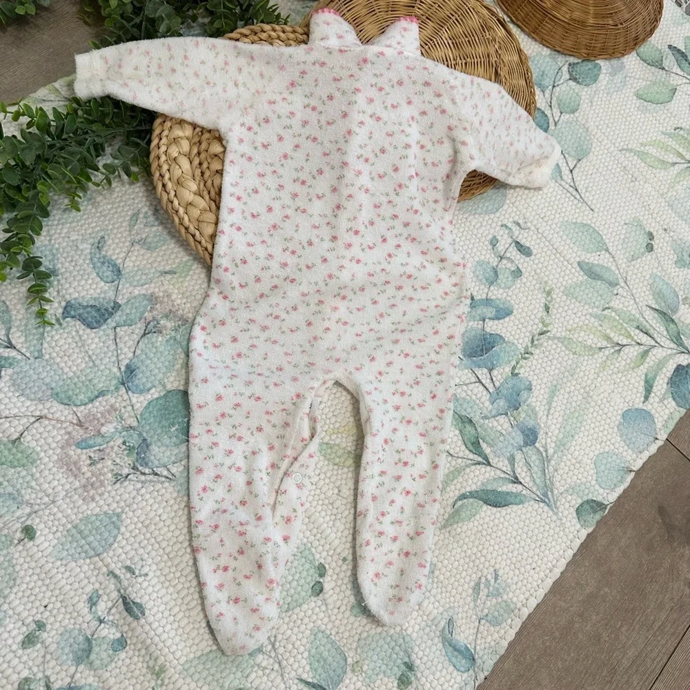 Vintage Baby Girl Clothes 1960s Trim Fit Dainty Floral Footie Pajamas